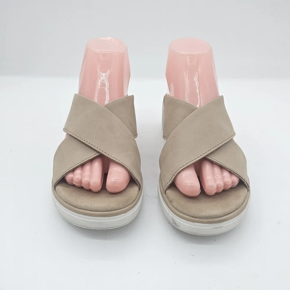 Clarks Jillian Gem Wedge Sandals Beige Leather Size 8 US